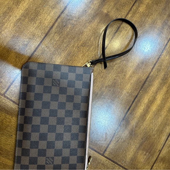 Louis Vuitton Damier Ebene Neverfull Pouchette Wallet - Picture 10 of 13